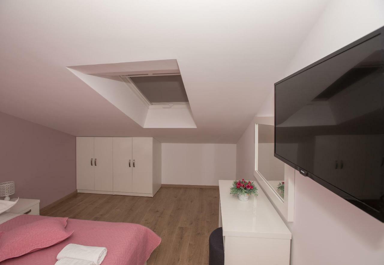 Vujcic Apartment Makarska